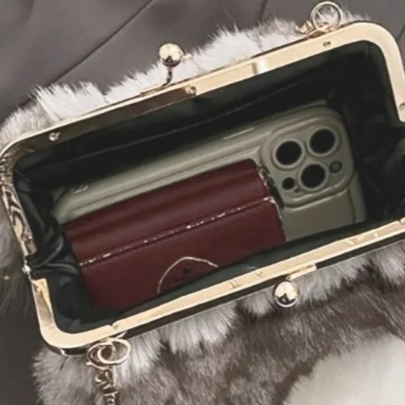 NWT Real Fox Fur Handbag - Vintage Kisslock Purse with Bamboo Handle, Patchwok - Picture 5 of 7